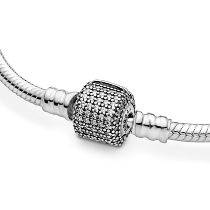 Brazalete Pandora Moments Cadena de Serpiente con Broche de Pavé Centelleante